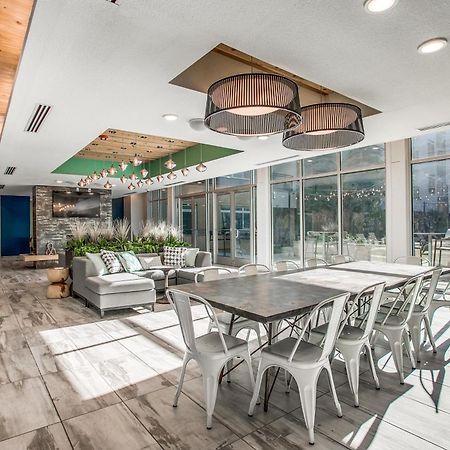 Lush Downtown Condo On Riverwalk W King Ste, Free Parking, Pet Friendly, Centrally Located On Riverwalk سان أنطونيو المظهر الخارجي الصورة