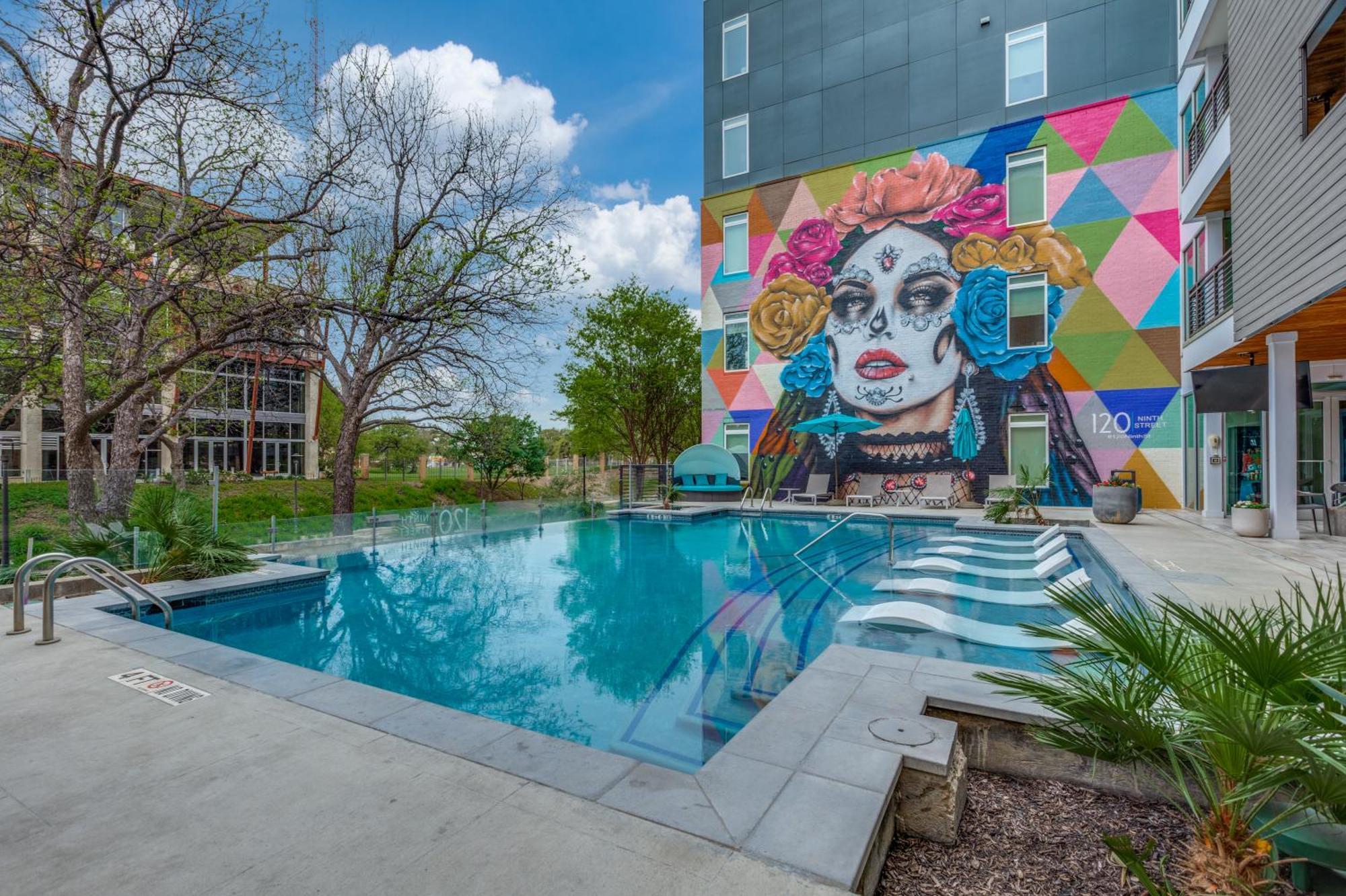Lush Downtown Condo On Riverwalk W King Ste, Free Parking, Pet Friendly, Centrally Located On Riverwalk سان أنطونيو المظهر الخارجي الصورة